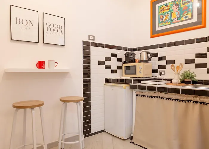 Kwatera prywatna Stanza Comoda E Silenziosa Con Bagno Privato E Area Lavoro E Relax *