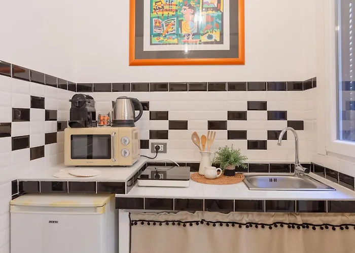 Kwatera prywatna Stanza Comoda E Silenziosa Con Bagno Privato E Area Lavoro E Relax